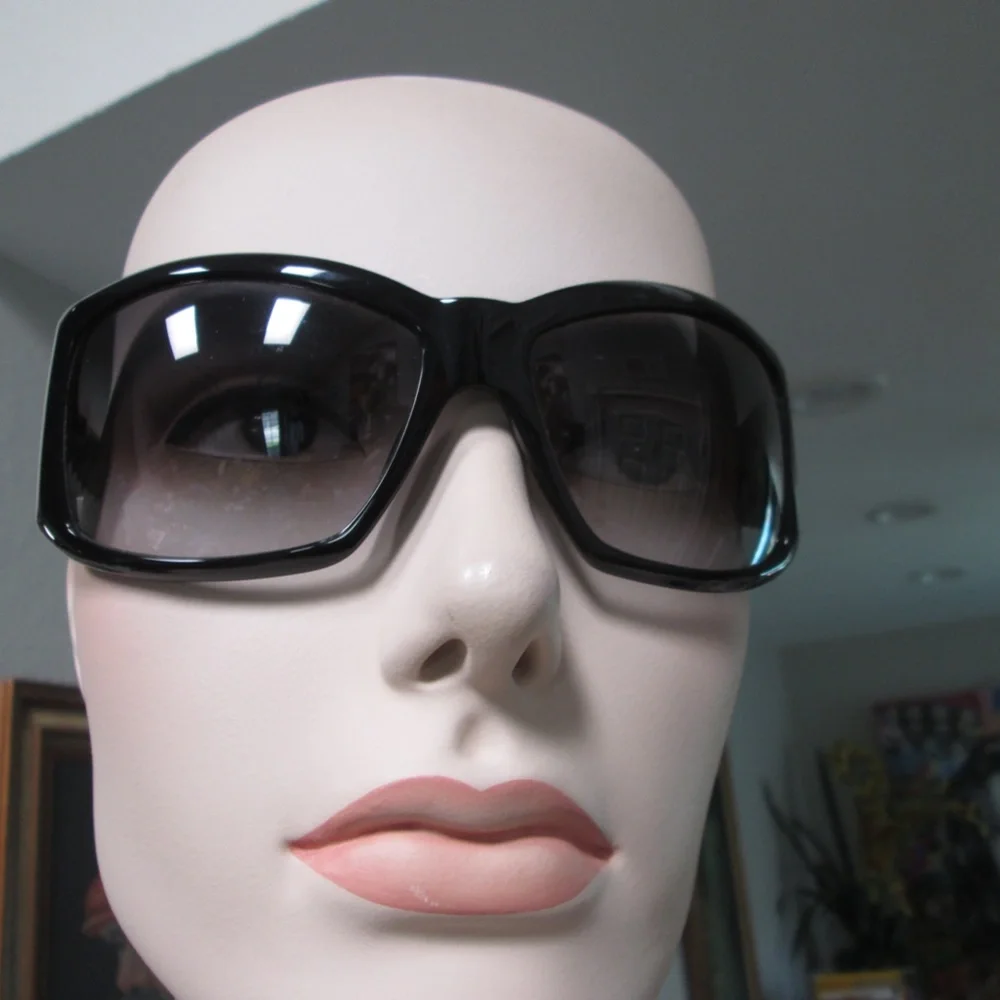 Versace women's sunglasses - Picture 6 of 16